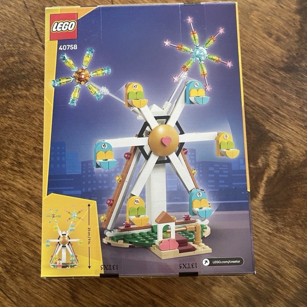 LEGO Creator 40758 Celebration Ferris Wheel Set - Picture 2 of 2